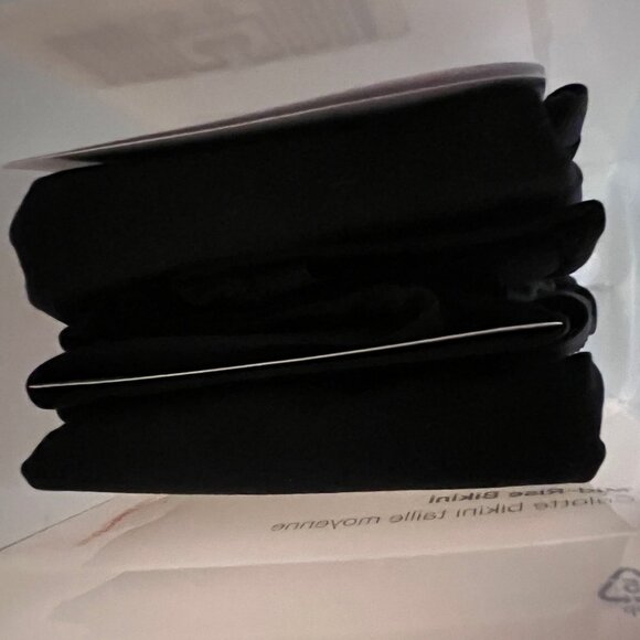 Lululemon UnderEase Mid-Rise Bikini Underwear 3 Pack size medium NWT/NIB - Picture 4 of 4